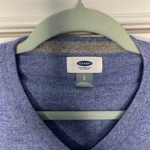 Old Navy Men’s V-neck Sweater